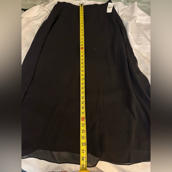 Draper’s and Damon’s Black‎ with Sheer Overlay Tea-Length A-Line Georgette Skirt - Picture 8 of 8